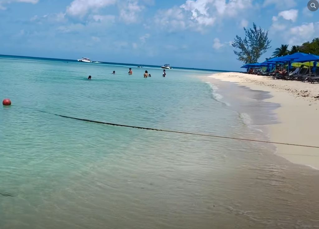 Recent photograph of Playa Palancar
